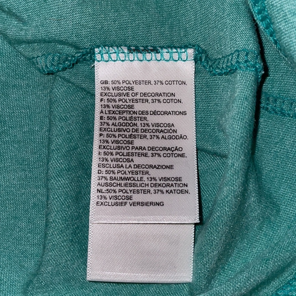 NWOT. The North Face - unisex t-shirt. Size M - Picture 4 of 5